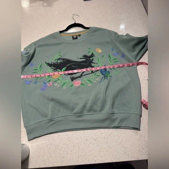 Women's Extra Large Wicked Fleece Pullover
Sweatshirt -Elphaba Sage Green XL NWT - Picture 8 of 8